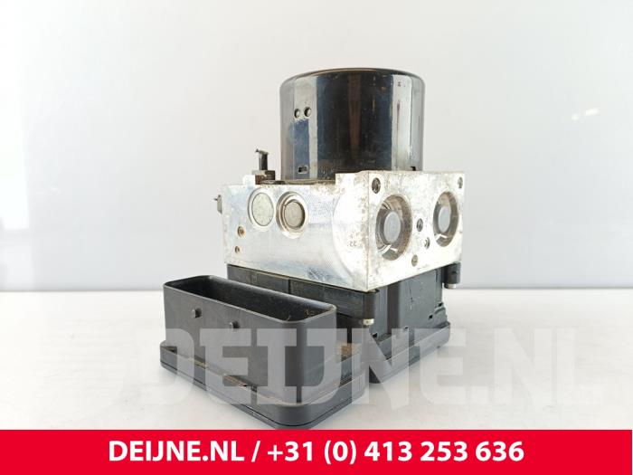 Używane Pompa ABS Volvo XC60 I (DZ) 2.4 D5 20V AWD Cena € 65,00 Procedura marży oferowane przez van Deijne Onderdelen Uden B.V.