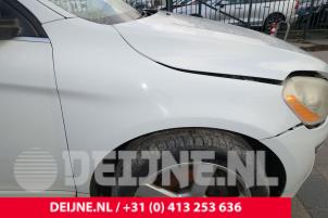 Gebrauchte Kotflügel rechts vorne Volvo XC60 I (DZ) 2.4 D5 20V AWD Preis € 250,00 Margenregelung angeboten von van Deijne Onderdelen Uden B.V.