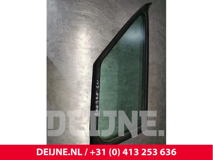 Usados Ventanilla triangular izquierda delante Volkswagen Crafter 2.5 TDI 30/35/50 Precio € 42,35 IVA incluido ofrecido por van Deijne Onderdelen Uden B.V.
