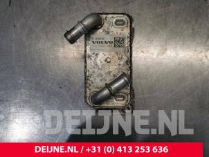 Usados Refrigerador de aceite Volvo V60 II (ZW) 2.0 D4 16V Precio € 50,00 Norma de margen ofrecido por van Deijne Onderdelen Uden B.V.