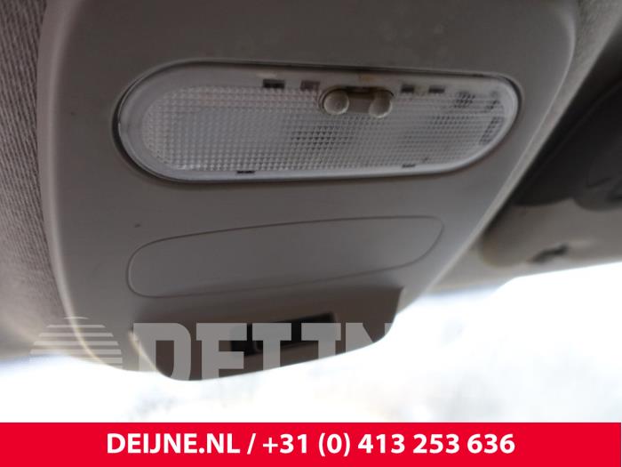 Eclairage intérieur avant d'un Renault Trafic (1FL/2FL/3FL/4FL) 1.6 dCi 95 2017