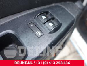Used Electric window switch Fiat Doblo Price on request offered by van Deijne Onderdelen Uden B.V.