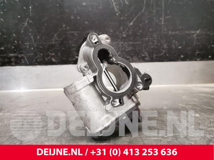 EGR valve from a Opel Movano 2.3 CDTi 16V FWD 2013