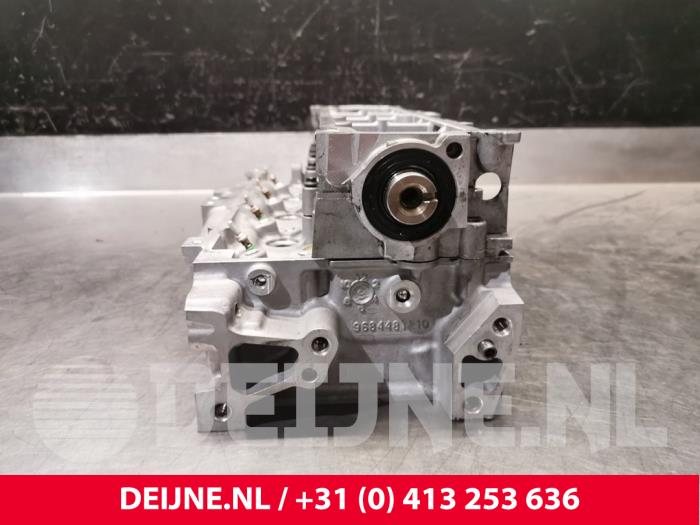 Cylinder head from a Volvo V40 Cross Country (MZ) 1.6 D2 2013