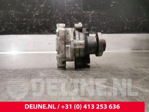 Used Power steering pump Volkswagen Crafter 2.5 TDI 30/32/35/46/50 Price on request offered by van Deijne Onderdelen Uden B.V.