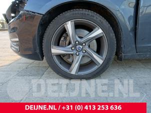 Gebrauchte Felgen Set + Reifen Volvo V60 I (FW/GW) 2.4 D6 20V Plug-in Hybrid AWD Preis € 650,00 Margenregelung angeboten von van Deijne Onderdelen Uden B.V.