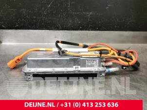 Used Battery charger Volvo V60 I (FW/GW) 2.4 D6 20V Plug-in Hybrid AWD Price € 650,00 Margin scheme offered by van Deijne Onderdelen Uden B.V.