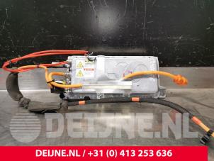 Usagé Chargeur de batterie Volvo V60 I (FW/GW) 2.4 D6 20V Plug-in Hybrid AWD Prix € 650,00 Règlement à la marge proposé par van Deijne Onderdelen Uden B.V.