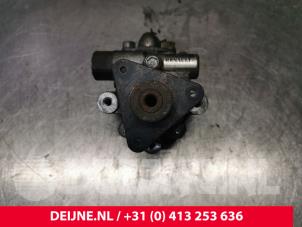 Used Power steering pump Opel Movano 2.3 CDTi 16V RWD Price on request offered by van Deijne Onderdelen Uden B.V.