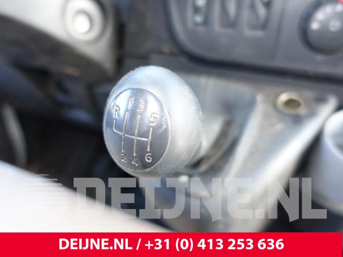 Dzwignia zmiany biegów z Opel Movano 2.3 CDTi 16V RWD 2010