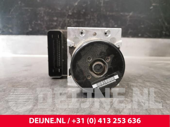 Używane Pompa ABS Volvo V40 (MV) 2.0 D4 16V Cena € 45,00 Procedura marży oferowane przez van Deijne Onderdelen Uden B.V.