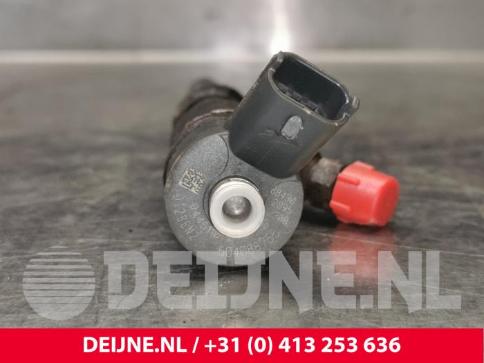Injector (diesel) from a Iveco New Daily IV  2009