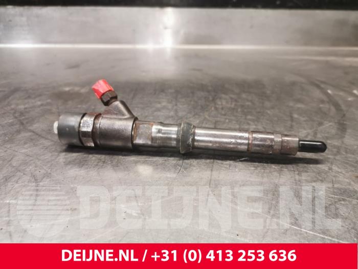 Injector (diesel) from a Iveco New Daily IV  2009