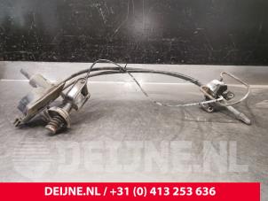 Used Spare wheel lift mechanism Peugeot Boxer (U9) 2.2 HDi 100 Euro 4 Price € 121,00 Inclusive VAT offered by van Deijne Onderdelen Uden B.V.