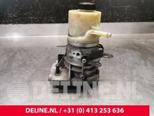 Used Power steering pump Opel Vivaro 1.6 CDTI BiTurbo 120 Price € 302,50 Inclusive VAT offered by van Deijne Onderdelen Uden B.V.