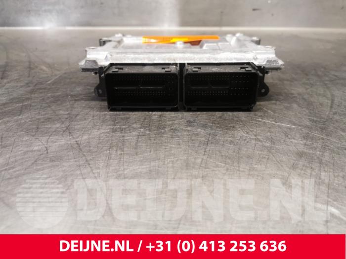 Used Engine management computer Volvo XC60 II (UZ) 2.0 T5 16V AWD Price € 200,00 Margin scheme offered by van Deijne Onderdelen Uden B.V.