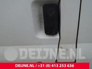 Usagé Poignée portière 2portes gauche Ford Transit 2.2 TDCi 16V Prix sur demande proposé par van Deijne Onderdelen Uden B.V.