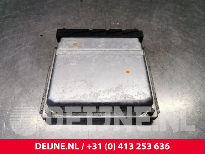 Used Engine management computer Volvo V70 (SW) 2.5 R Turbo 20V Price € 150,00 Margin scheme offered by van Deijne Onderdelen Uden B.V.