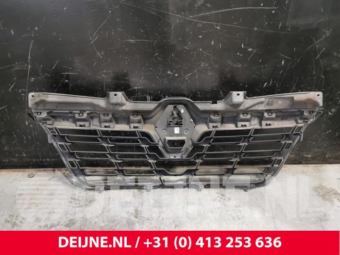 Rejilla de un Renault Master IV (FV) 2.3 dCi 125 16V FWD 2017