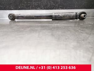 Used Rear shock absorber, right Mercedes Vito (447.6) 2.0 114 CDI 16V Price € 60,50 Inclusive VAT offered by van Deijne Onderdelen Uden B.V.