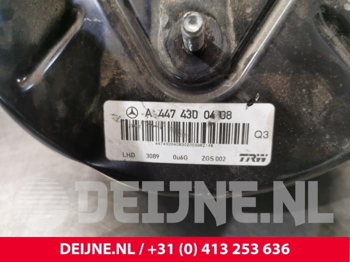 Assistant de freinage d'un Mercedes-Benz Vito (447.6) 2.0 114 CDI 16V 2020