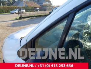 Używane Trójkatna szyba lewy przód Peugeot Partner (GC/GF/GG/GJ/GK) 1.6 BlueHDi 100 Cena na żądanie oferowane przez van Deijne Onderdelen Uden B.V.