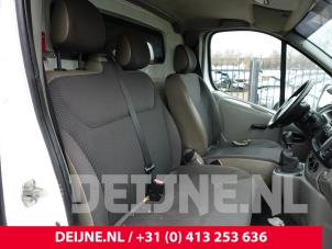 Used Double front seat, right Opel Vivaro 2.0 CDTI Price on request offered by van Deijne Onderdelen Uden B.V.