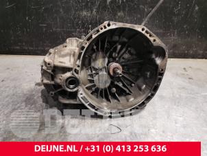 Used Gearbox Opel Vivaro 2.0 CDTI Price € 1.270,50 Inclusive VAT offered by van Deijne Onderdelen Uden B.V.