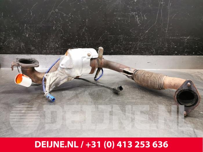 Używane Katalizator Ford Transit Connect Cena € 332,75 Z VAT oferowane przez van Deijne Onderdelen Uden B.V.