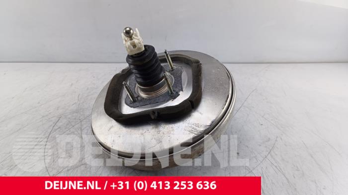 Usagé Assistant de freinage Opel Combo Cargo 1.6 CDTI 75 Prix € 42,35 Prix TTC proposé par van Deijne Onderdelen Uden B.V.