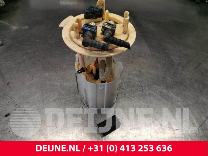 Electric fuel pump from a Mercedes-Benz Sprinter 3,5t (907.6/910.6) 311 CDI 2.1 D RWD 2020