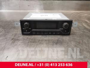Usagé Radio Mercedes Sprinter 3,5t (907.6/910.6) 311 CDI 2.1 D RWD Prix € 423,50 Prix TTC proposé par van Deijne Onderdelen Uden B.V.