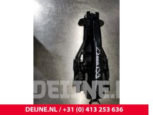 Used Rear door handle 4-door, left Volvo V40 (MV) 1.6 D2 Price € 30,00 Margin scheme offered by van Deijne Onderdelen Uden B.V.
