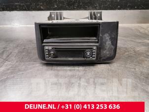 Używane Radio Volvo S60 I (RS/HV) Cena € 30,00 Procedura marży oferowane przez van Deijne Onderdelen Uden B.V.