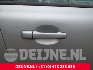 Usados Manija de puerta de 4 puertas derecha delante Volvo V70 (BW) 2.0 16V Flexifuel Precio de solicitud ofrecido por van Deijne Onderdelen Uden B.V.