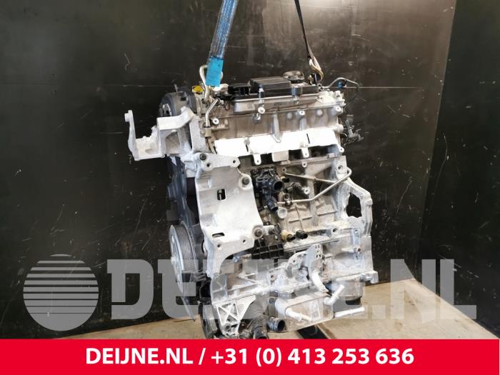 Used Engine Volvo V60 II (ZW) 2.0 B3 16V Mild Hybrid Price € 4.250,00 Margin scheme offered by van Deijne Onderdelen Uden B.V.