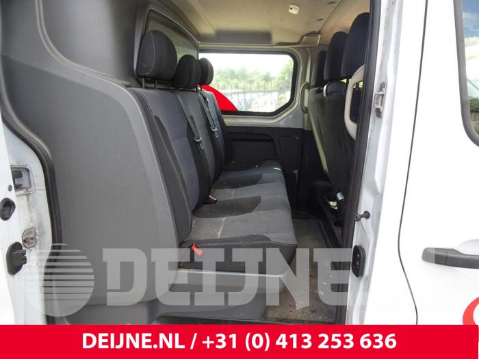 Double cabin from a Opel Vivaro 1.6 CDTI 90 2016