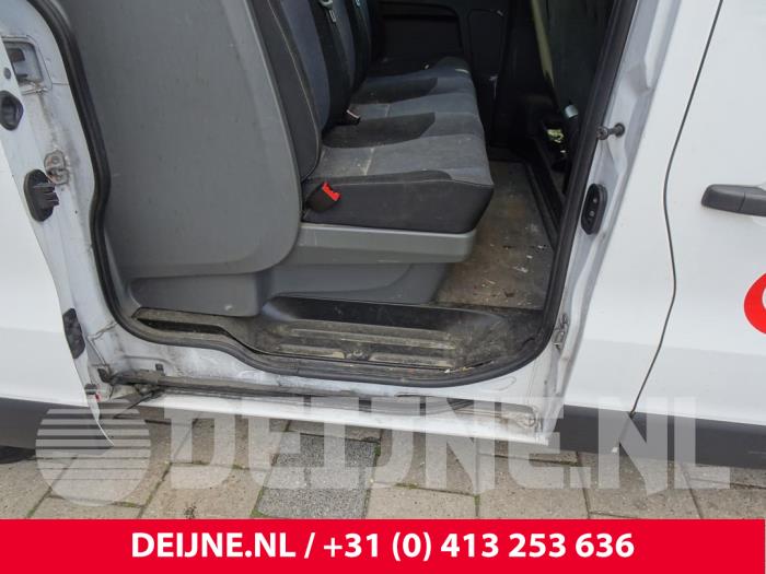Cabina doble de un Opel Vivaro 1.6 CDTI 90 2016