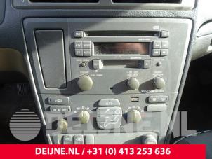 Gebrauchte Radio/CD Spieler (sonstige) Volvo S60 I (RS/HV) 2.4 20V 140 Preis auf Anfrage angeboten von van Deijne Onderdelen Uden B.V.