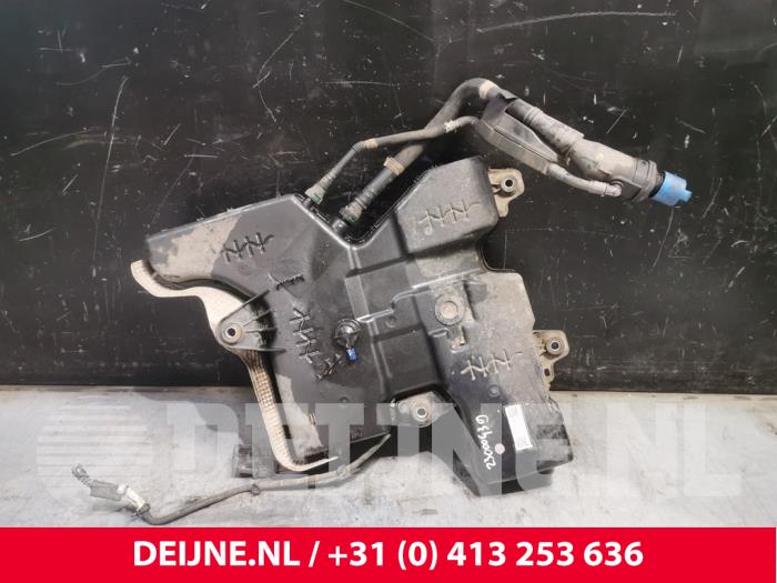 Gebrauchte Adblue Tank Volkswagen Crafter (SY) 2.0 TDI FWD Preis € 635,25 Mit Mehrwertsteuer angeboten von van Deijne Onderdelen Uden B.V.