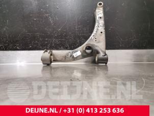 Used Front lower wishbone, left Volkswagen Crafter (SY) 2.0 TDI Price € 151,25 Inclusive VAT offered by van Deijne Onderdelen Uden B.V.