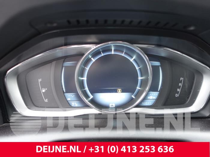 Odometer KM from a Volvo XC60 I (DZ) 2.0 D4 16V 2014