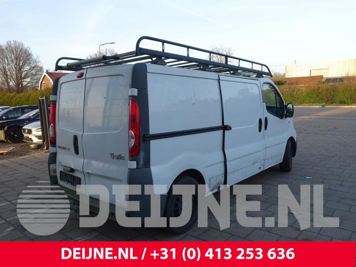 Sliding door rail, right from a Renault Trafic New (FL) 2.0 dCi 16V 90 2006