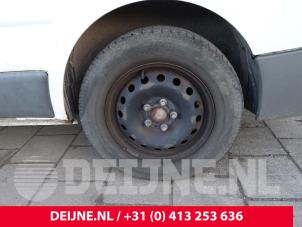 Used Set of wheels Renault Trafic New (FL) 2.0 dCi 16V 90 Price € 363,00 Inclusive VAT offered by van Deijne Onderdelen Uden B.V.