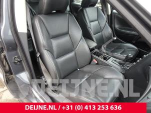 Gebrauchte Sitz rechts Volvo V70 (SW) 2.5 T 20V Preis auf Anfrage angeboten von van Deijne Onderdelen Uden B.V.