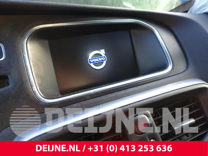 Anzeige Innen van een Volvo V40 (MV) 2.0 D2 16V 2015