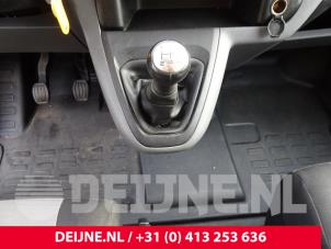 Gebrauchte Schaltung Citroen Jumpy 1.6 Blue HDi 95 Preis auf Anfrage angeboten von van Deijne Onderdelen Uden B.V.