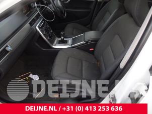 Used Front seatbelt, left Volvo V70 (BW) 2.0 D3 20V Price on request offered by van Deijne Onderdelen Uden B.V.