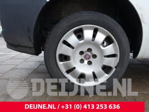 Used Set of wheels Fiat Doblo Cargo (263) 1.3 MJ 16V DPF Euro 5 Price on request offered by van Deijne Onderdelen Uden B.V.