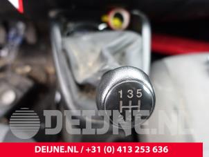 Used Gear stick Fiat Doblo Cargo (263) 1.3 MJ 16V DPF Euro 5 Price on request offered by van Deijne Onderdelen Uden B.V.